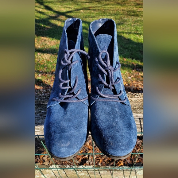 White Mountain blue suede heeled booties, size 7.5 - Picture 3 of 4